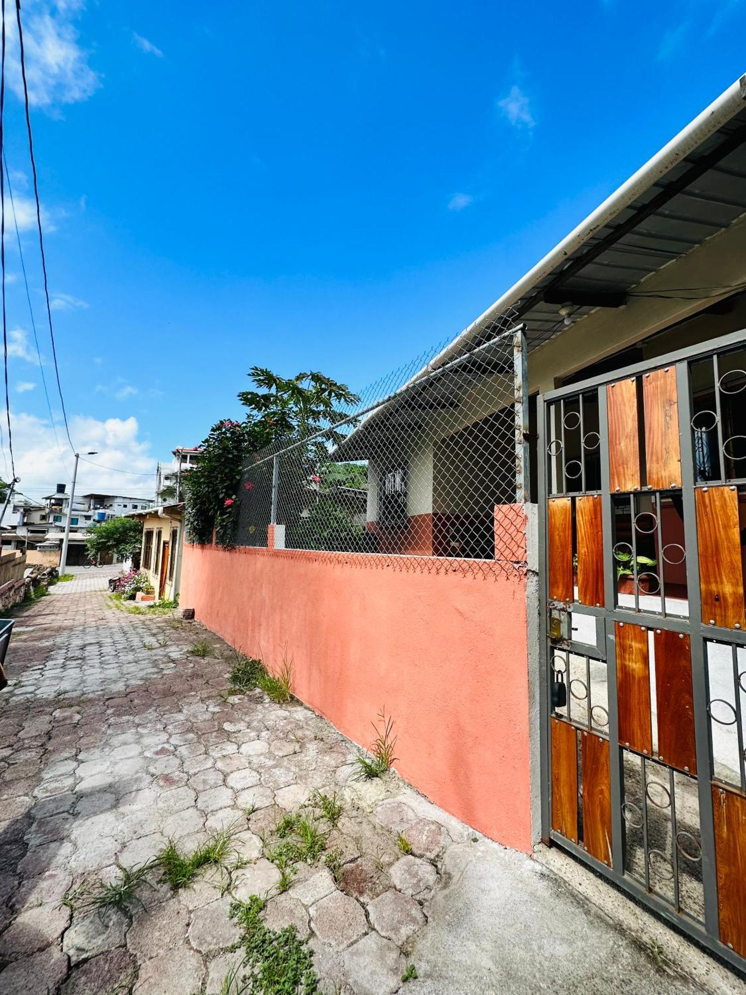 Casa Independiente Puerto Ayora  Extérieur photo